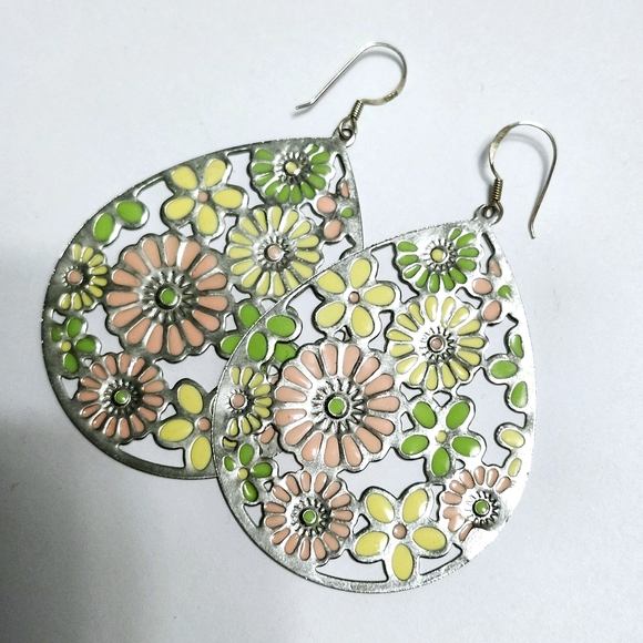 Flower 🌼 enamel dangle silver hooks Earrings - Picture 8 of 9